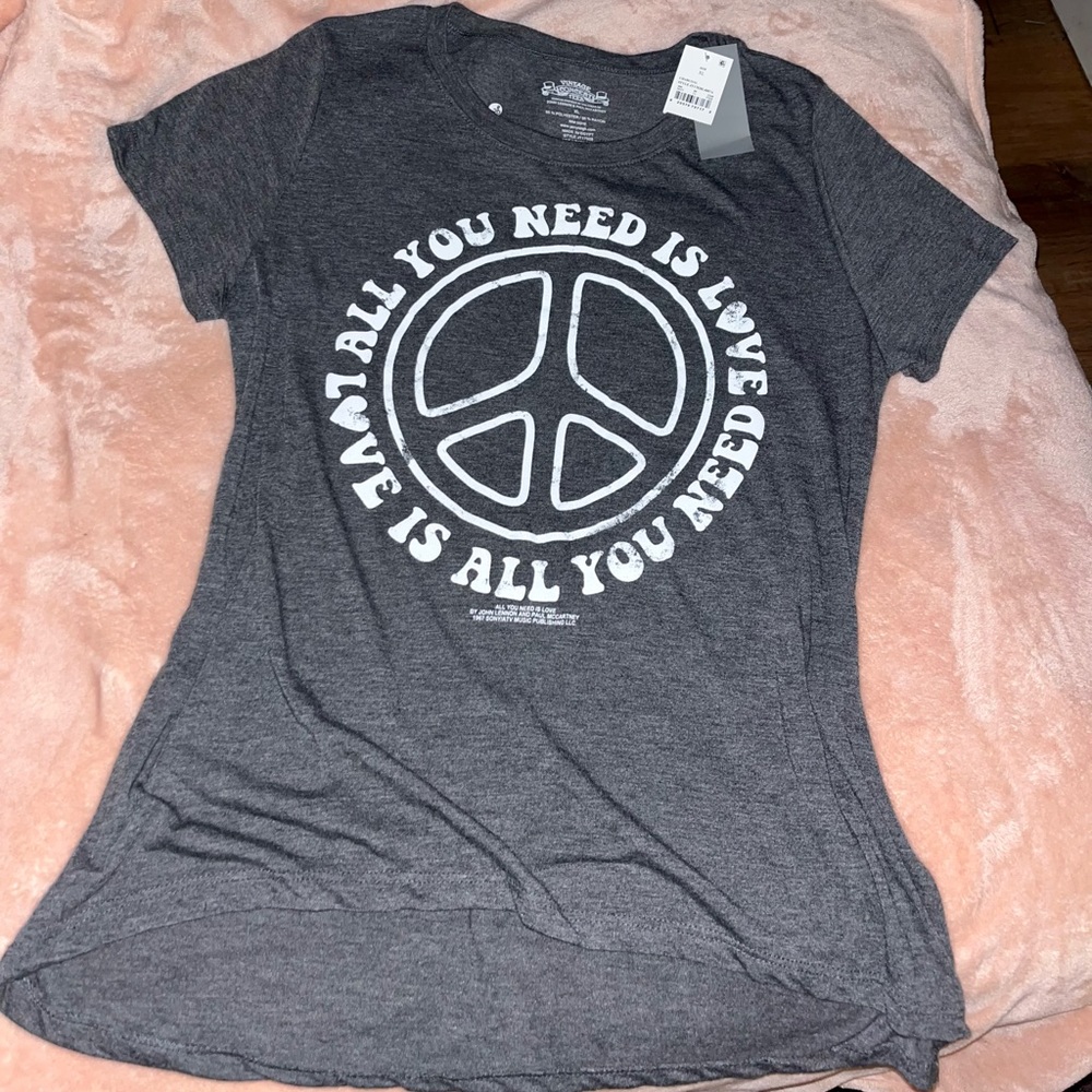 Vintage concrete tee. New never worn.